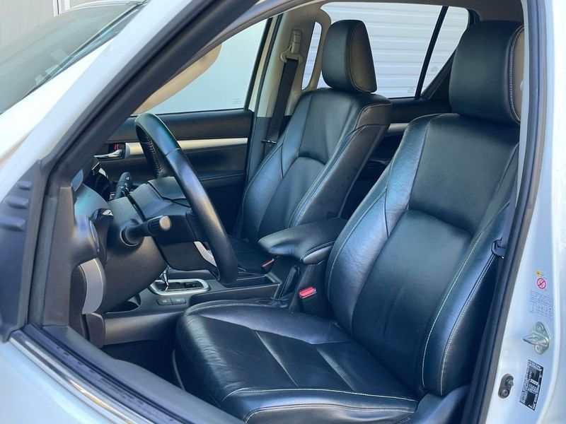 Toyota Hilux • 2018 • 120,537 km 5