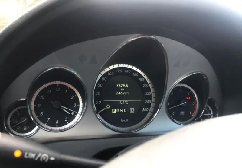 Mercedes-Benz E-Class • 2010 • 246,281 km 5