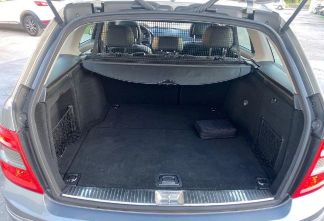 Mercedes-Benz C • 2010 • 198,000 km 5
