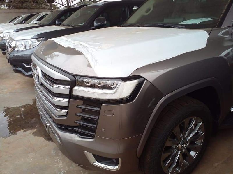 Toyota Land Cruiser • 2018 • 50,000 km 3