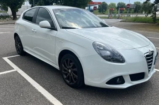 Alfa Romeo Giulietta • 2010 • 74,000 km 1