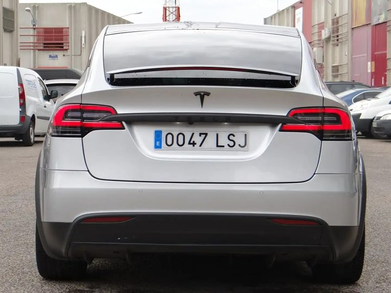 Tesla Model X • 2017 • 99,000 km 5