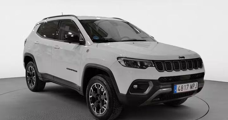 Jeep Compass • 2024 • 14,181 km 2