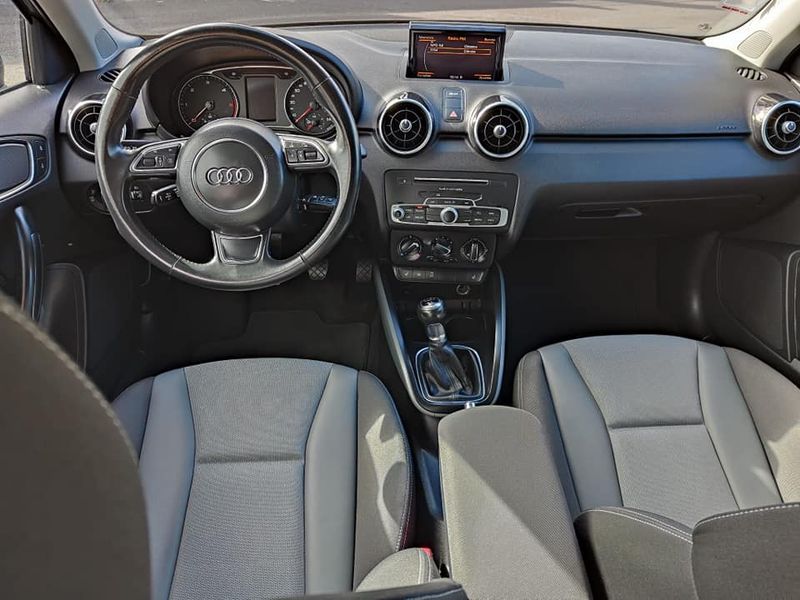 Audi A1 • 2016 • 123,000 km 6