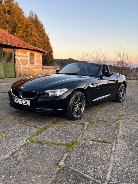 BMW Z4 • 2012 • 120,000 km 1