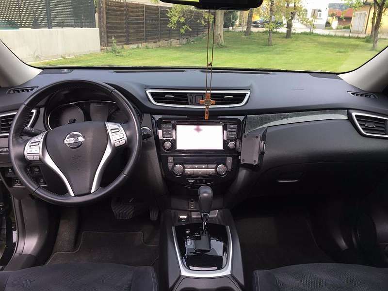 Nissan X-Trail • 2017 • 60,000 km 7