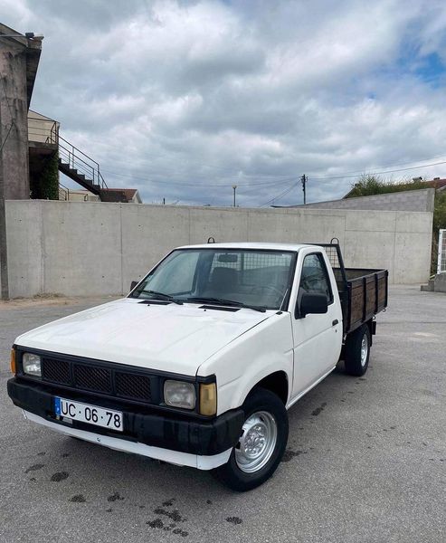 Nissan Pickup • 1989 • 250,000 km 9