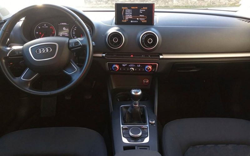 Audi A3 • 2015 • 90,000 km 4