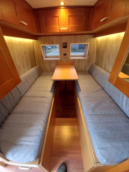 Ford Transit • 2017 • 150 km 7