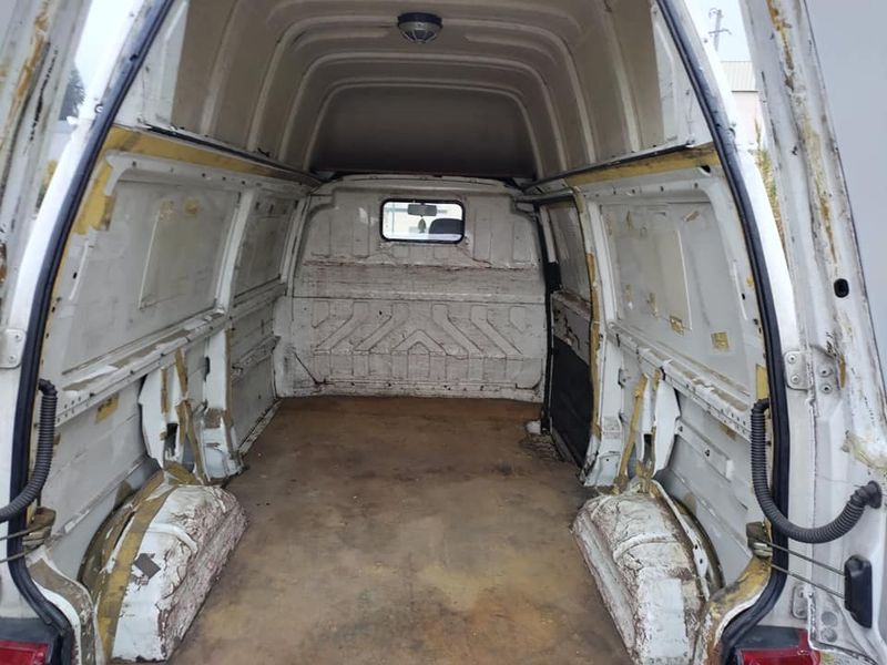 Volkswagen T4 • 1999 • 50,000 km 9