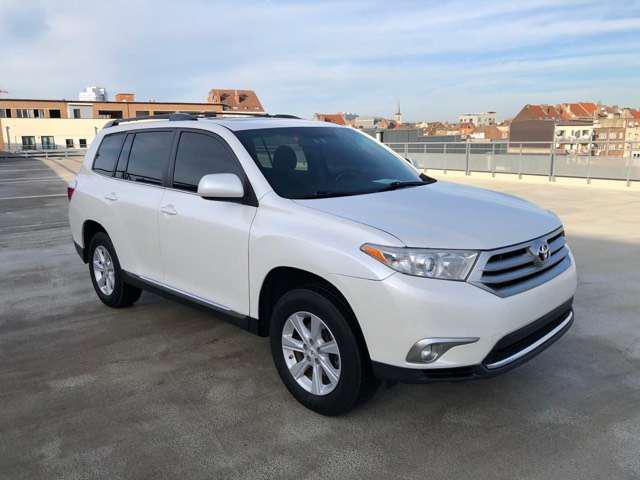 Toyota Highlander • 2012 • 129,000 km 2