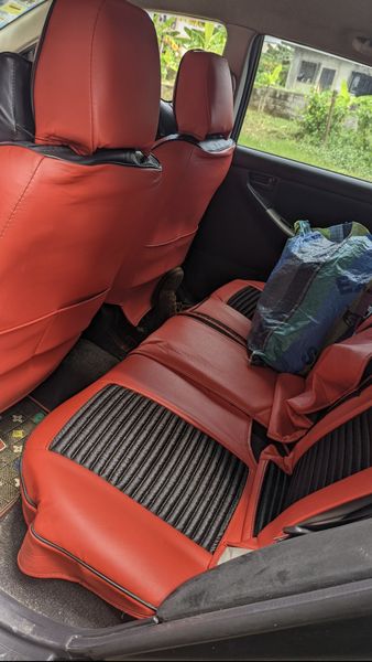 Toyota Corolla • 2008 • 85,000 km 4