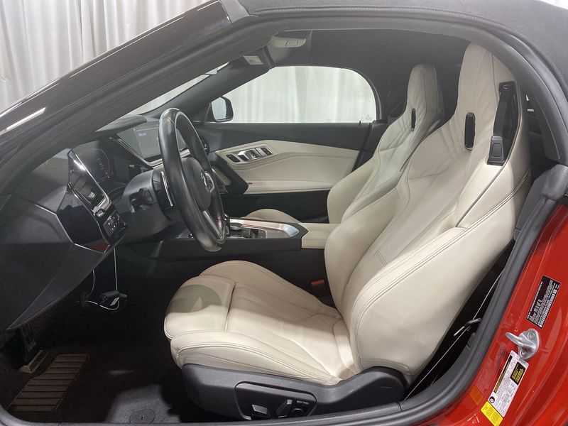 BMW Z4 • 2019 • 12,828 km 5