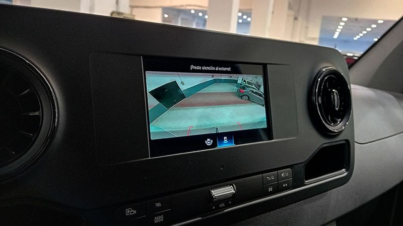 Mercedes-Benz Sprinter • 2023 • 9,000 km 6