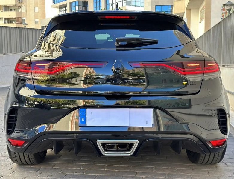 Renault Mégane • 2023 • 29,800 km 2