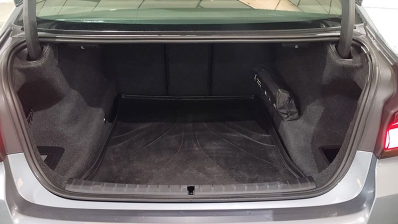 BMW 520D • 2020 • 62,080 km 12