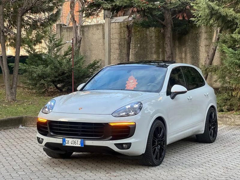 Porsche Cayenne • 2015 • 170,000 km 2