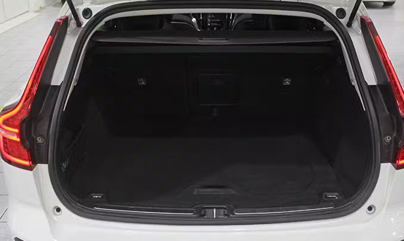 Volvo V60 Cross Country • 2022 • 72,673 km 11