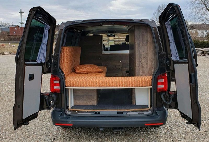 Volkswagen California • 2016 • 120,000 km 6