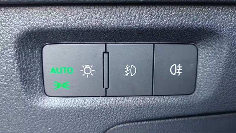 Škoda Octavia • 2023 • 72,167 km 13