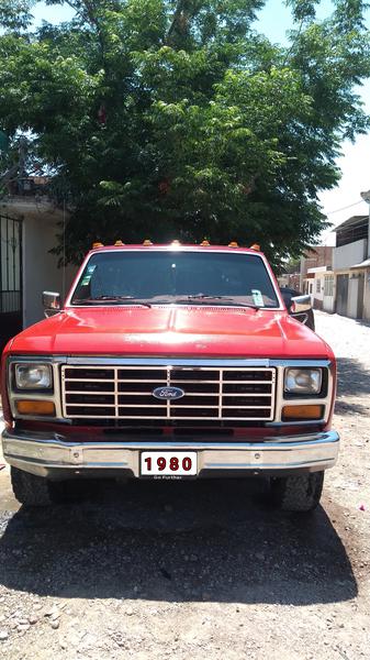 Ford F-150 • 1980 • 100,000 km 1