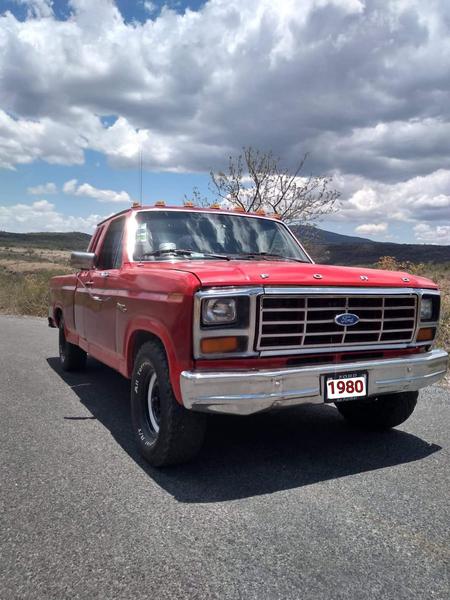 Ford F-150 • 1980 • 100,000 km 3