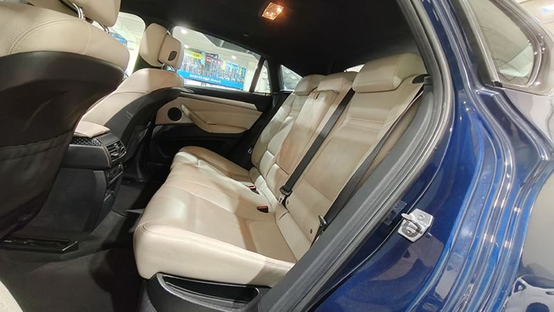 BMW X6 • 2013 • 124,000 km 9