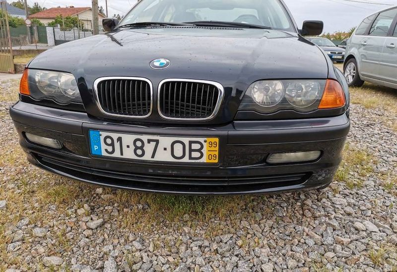 BMW 316i • 1999 • 249,999 km 1