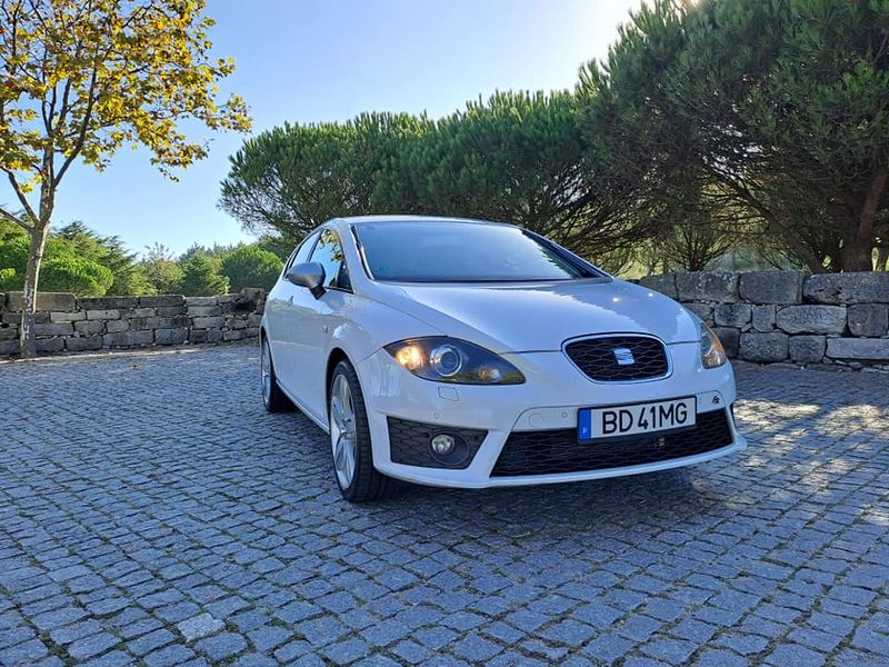 Seat Leon • 2012 • 180,000 km 1