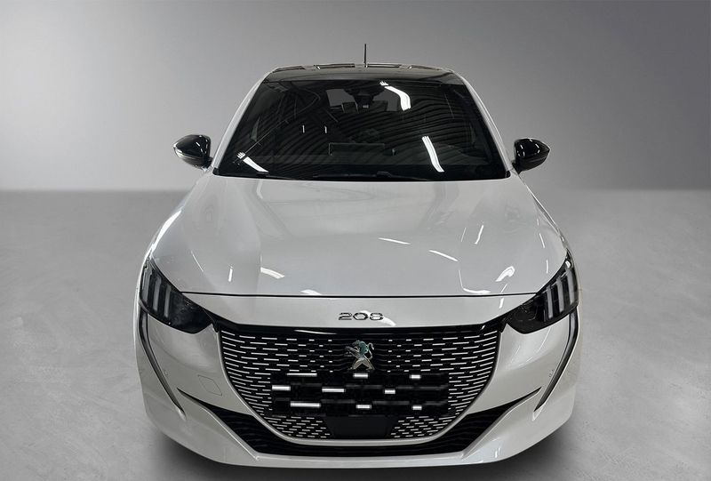 Peugeot 2008 • 2021 • 20,229 km 1