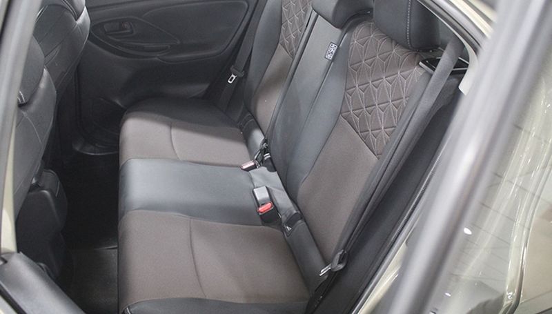 Toyota Yaris • 2022 • 49,000 km 7