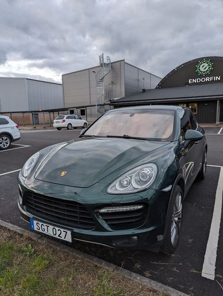 Porsche Cayenne • 2011 • 2,171,190 km 9