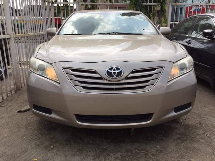 Toyota Camry • 1994 • 0 km 3