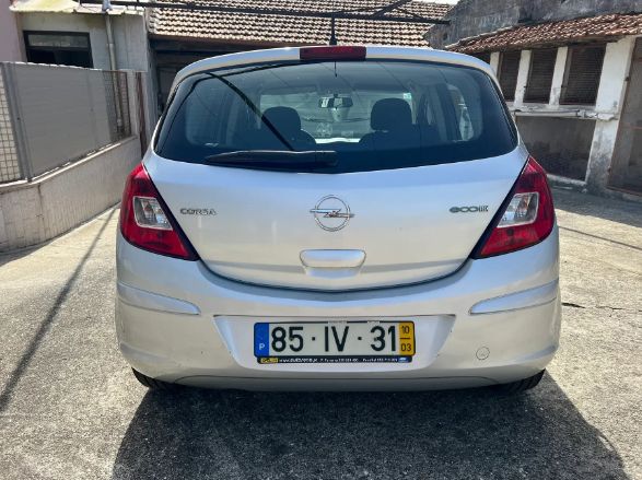 Opel Corsa • 2010 • 283,000 km 2