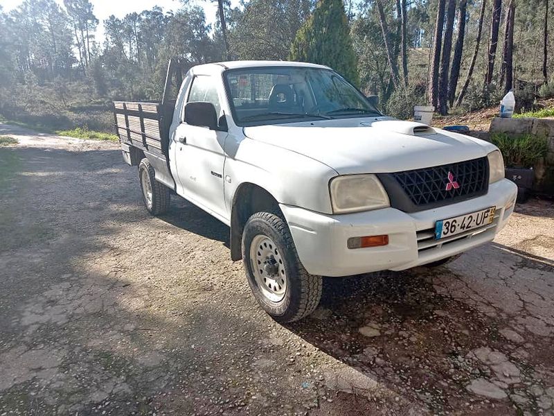 Mitsubishi L200 • 2002 • 247,000 km 1
