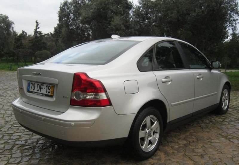 Volvo S40 • 2007 • 84,133 km 2