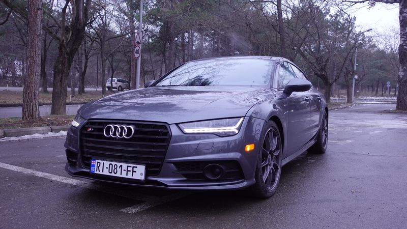 Audi S7 • 2017 • 51,000 km 4