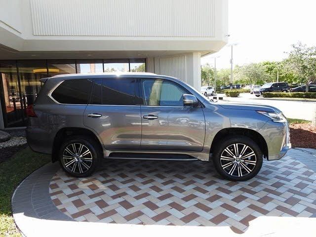 Lexus LX • 2019 • 10,550 km 2