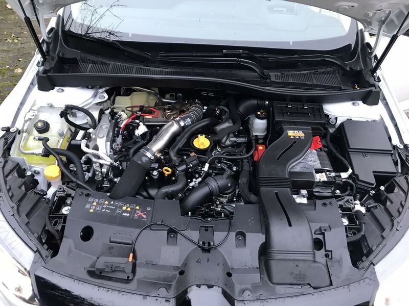 Renault Mégane • 2019 • 54,800 km 11