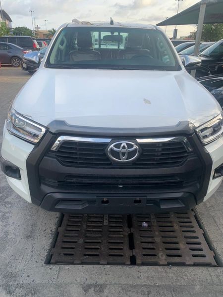 Toyota Hilux • 2019 • 32 km 4