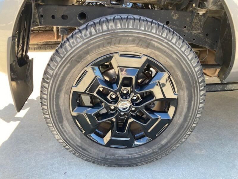 Nissan Navara • 2021 • 70,265 km 12