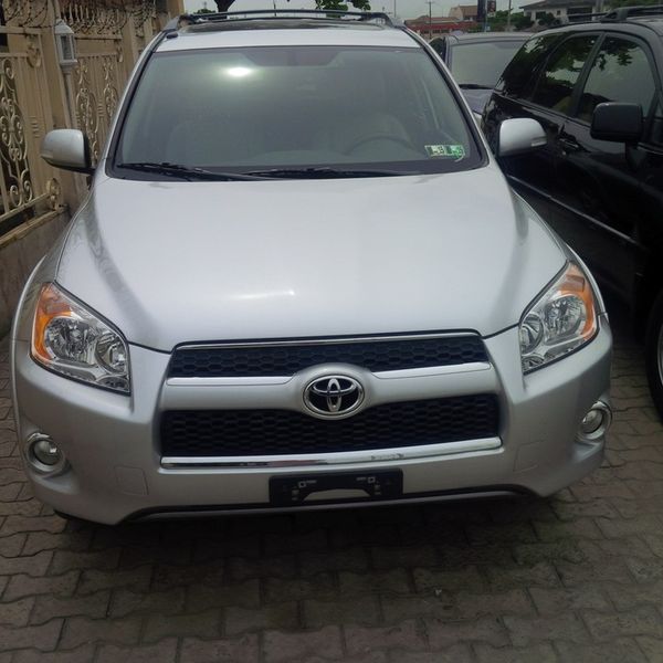 Toyota RAV4 • 2012 • 32 km 1