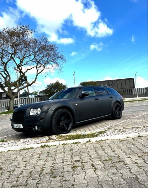 Chrysler 300 • 2008 • 250,000 km 1