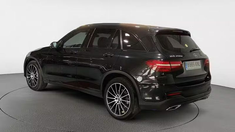 Mercedes-Benz GLC-Class • 2018 • 72,000 km 2