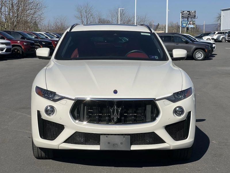 Maserati Levante • 2019 • 15,004 km 1