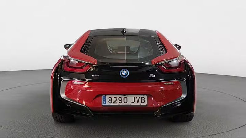 BMW i8 • 2016 • 69,497 km 18