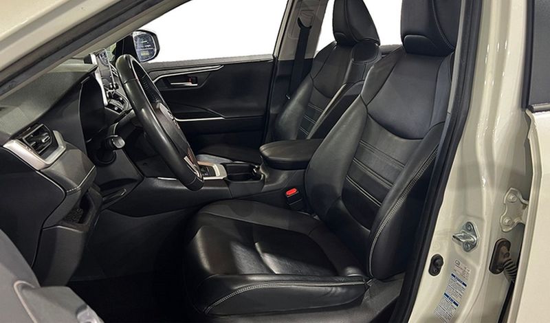 Toyota RAV4 • 2020 • 89,000 km 7