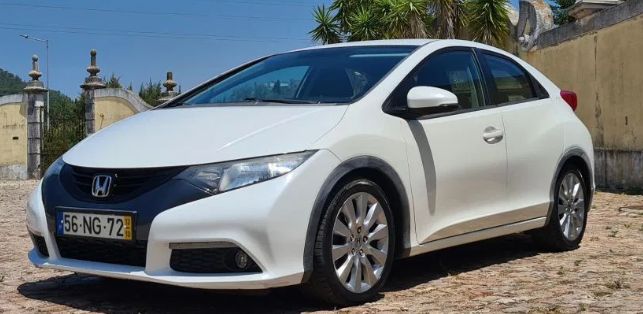Honda Civic • 2012 • 144,000 km 1