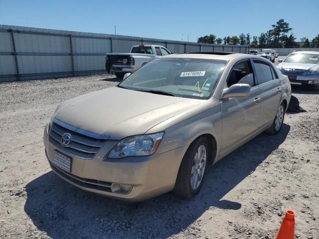 Toyota Avalon • 2005 • 3 km 2