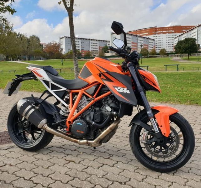 Ktm 950-superenduro-r • 2016 • 35,000 km 1